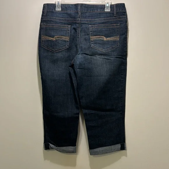 Women Cropped Denim Capri Size:14 - Picture 2 of 3